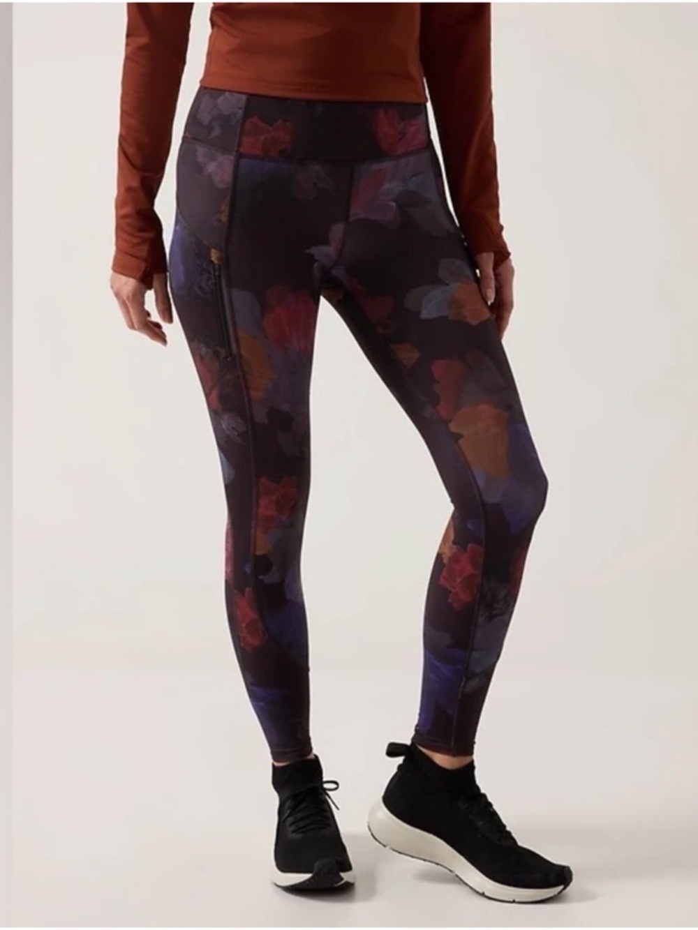 Athleta Women’s Rainer Tight in Night Bloom Black Size Medium